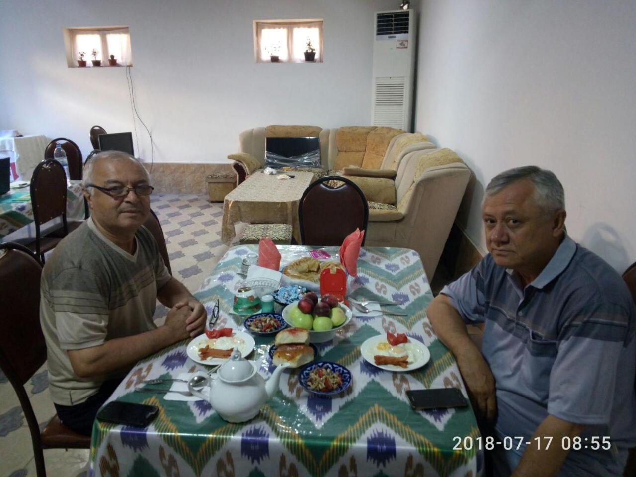 Al Hilol Guesthouse Bucara Exterior foto